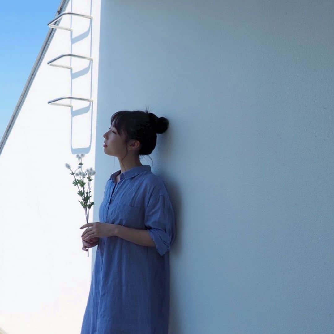 崎本ゆかりのインスタグラム：「♡6.16♡ 当たり前だと思っていたことが 全部新鮮で。 顔を合わせて言葉を交わせる貴重な時間を噛みしめ、しわくちゃになるまで笑い続けた。。 . とっても幸せな1日。 みんな ありがとう♡ 📷 @mayuumiroom @m.2ndroom . . そして本当にたくさんのLINEやDMも ありがとうございました！ #happy#love#thanks#friends #birthday#memories#0616#❤️ #最高の誕生日#感謝の日#友達#宝物#撮影」