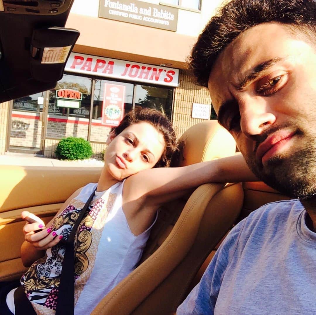 ジュゼッペ・ロッシのインスタグラム：「Happy Birthday to my sis!!! I’m a proud big brother and remember I ALWAYS got your back, no matter what! My day 1 foh life ❤️❤️❤️ Love you」