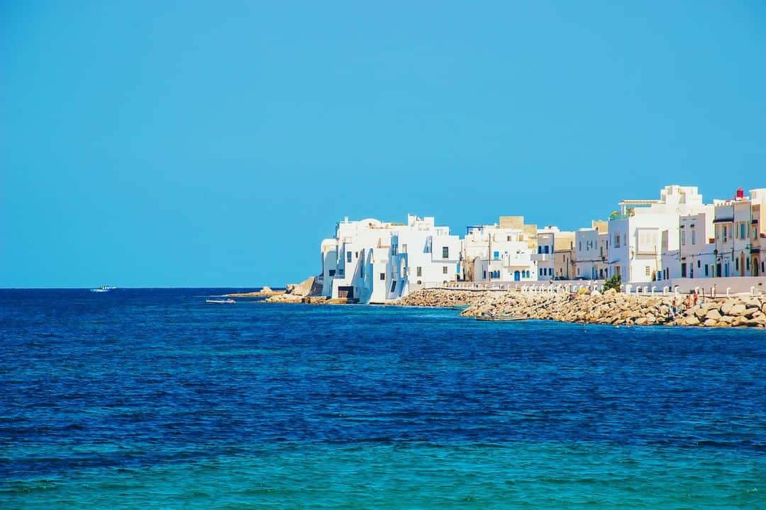 Lonely Planetのインスタグラム：「Tunisia, chosen as a Best Value Destination for 2020, is reopening its borders to international visitors at the end of the month. There will of course be stipulations and requirements. Tap the link in our bio to find out what this favorite is doing to open back up.」