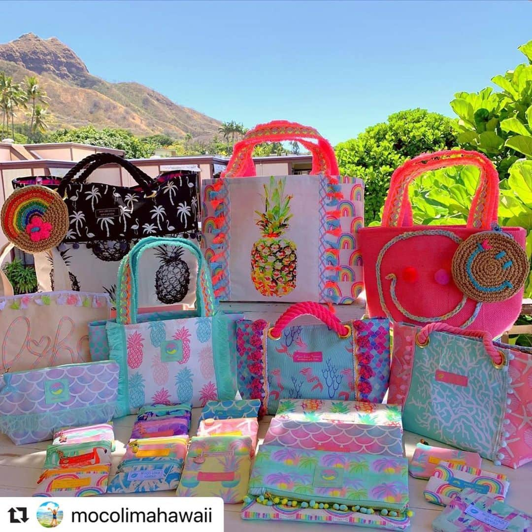 Hundred Dreamsのインスタグラム：「#Repost @mocolimahawaii with @make_repost ・・・ 本日も♡  沢山の新作と共にお待ち致しております♡  Moco Lima Hawaii 1-6 pm 営業 近くにお越しの際は是非お立ち寄り下さいませ。カラカウアアベニュー  ゴリラカフェビルの8階 807号室,  Bills , 高橋果実店すぐ側です。  #goodday#beautifulday#nice#air#breeze#feelgood#niceweather#diamondhead#view#awesome#waikiki#hawaii#mocolima#pineapple#mylife#mystyle#hawaiistyle#reasort#totebag#handmade#ハワイ好きな人と繋がりたい#モコリマハワイ#ワイキキ#ダイアモンドヘッド#いいお天気#気持ちいい#最高」