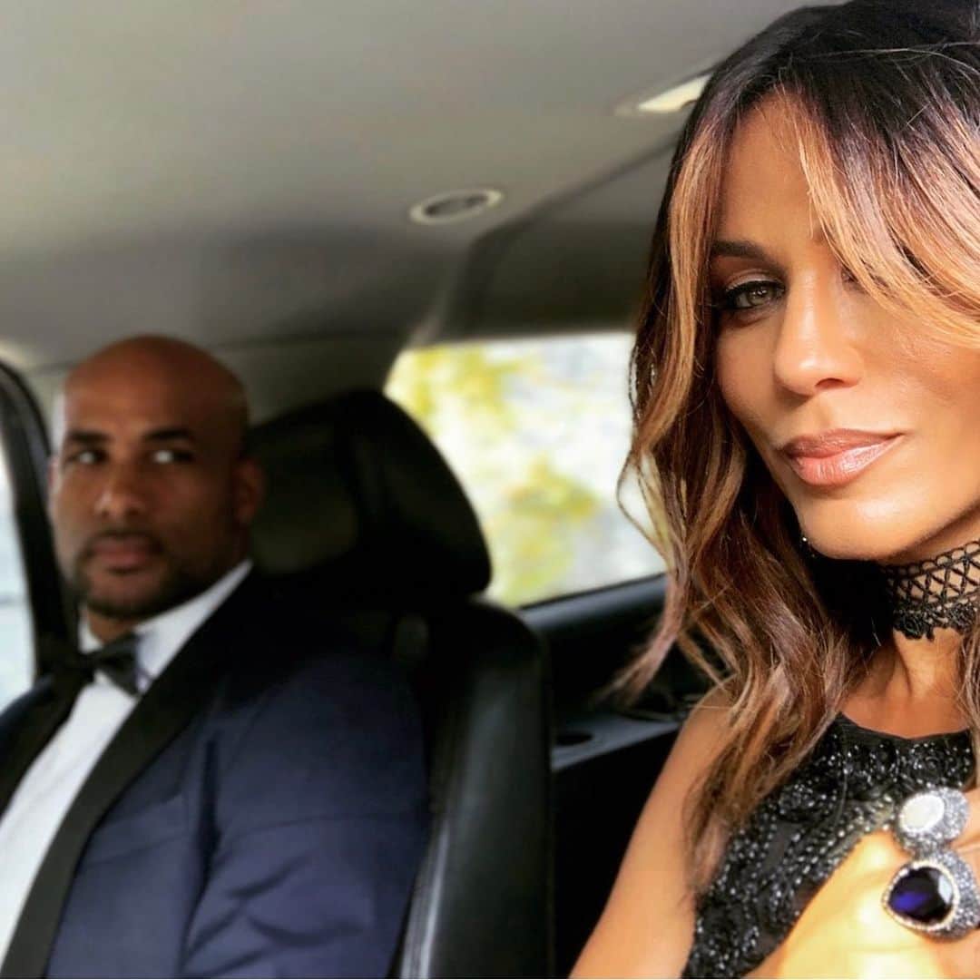 ガブリエル・ユニオンさんのインスタグラム写真 - (ガブリエル・ユニオンInstagram)「Today's #WCW is as talented as she is jaw dropping beautiful… @nicoleariparker. I’ve known her for what feels like forever and whenever I see her, she truly sees ME and offers comfort in any storm. She is a star of film and television and a fierce activist. She is a wonderful mama bear to 2 amazing kids and the better half of one of my favorite power couples. Her marriage has been a guiding light for many of us, and they are painfully gracious with their time, advice, love and support. Oh yeah Nicole & @boriskodjoe were also down for the adventure of getting to a @machelmontano show in S. Florida and we danced and partied till we were dripping in sweat! Always the best time with them. Nicole is a gem of all gems! Her company @gymwrap is a must-have to keep your hair laid and fresh during workouts. And if you think you don’t have time to workout, her family fitness app @kofit is perfect for you: dedicated to the mental and physical wellbeing of families. @gymwrap has donated over 200k masks nationwide so far, and her giving doesn’t end there. Her and her hubby + brother-in-law @Patkodjoe have made trips to Ghana 🇬🇭 to create/ launch #FullCircleFestival; which showcases African nations in hopes of cultural engagement and economic development. Let us lift her up in the light of goodness and hold her there.」6月18日 6時27分 - gabunion