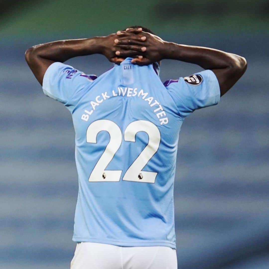 バンジャマン・メンディのインスタグラム：「Back Like Mendy #BLM ✊🏿」
