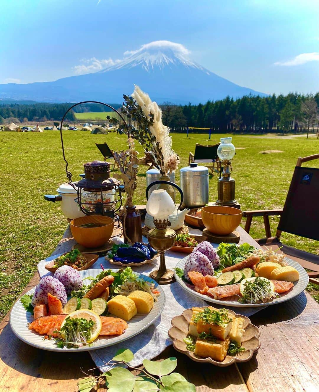 marikoさんのインスタグラム写真 - (marikoInstagram)「#キャンプ#camp#camping #outdoor #キャンプ#アウトドア#キャンプ飯#cafe #カフェ#朝ごはん#富士山#ふもとっぱら#instagood #instafood #外カフェ#女子キャンプ#女子キャン #外ごはん#outdoorlife#canon#７D#9000D#外ご飯# * * 2020.6.18 * 🏕💕 我が家のキャンプ再開は いつになるかなぁ😅 * * キャンプの仕方忘れそう🤣」6月18日 8時10分 - marimari8208