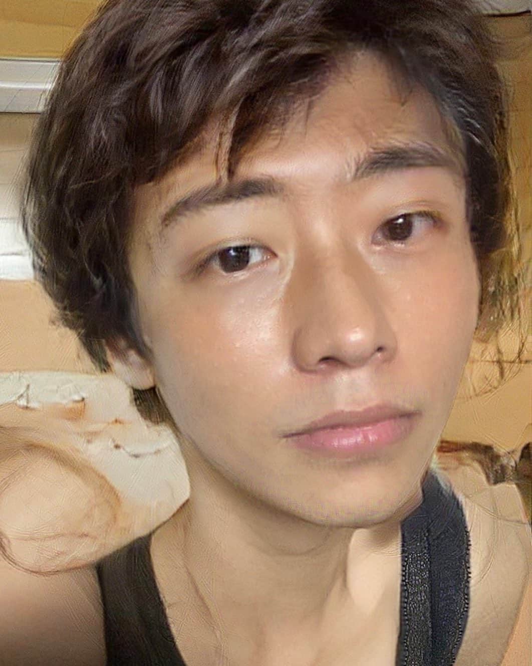 範田紗々さんのインスタグラム写真 - (範田紗々Instagram)「流行りのアプリで男性に変身 遊んでそうな顔(￣▽￣)」6月18日 8時37分 - handa_sasa