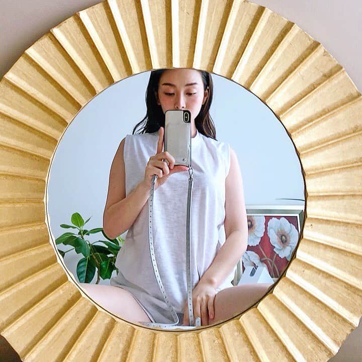 佐々木あさひのインスタグラム：「🌞🌞🌞 なんだかすごい良質な睡眠が取れた気がする💤バラバラになってた考え事が整理整頓されてスッキリしゃっきり。 昨日自分を大事に扱って正解だったわ。  今日は少し涼しそうですね、嬉しい🎐  #キャンドルで過ごした #呼吸を整えた #香りの力を借りた #やったことはこれくらい #1番足りなかったのは呼吸だと思われる」