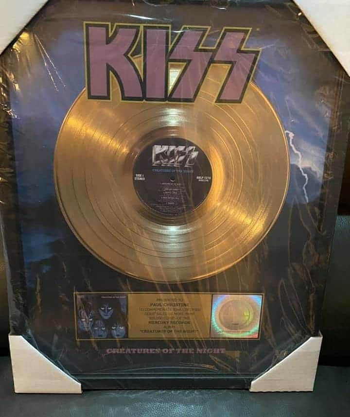 KISSさんのインスタグラム写真 - (KISSInstagram)「#CollectingKISS! Paul 'Blair' Christine just added the Dynasty, Unmasked, & Creatures Of The Night gold awards to his #KISS collection.  Get the KISS RIAA awards in our official shop at KISSOnline.com.」6月18日 9時24分 - kissonline