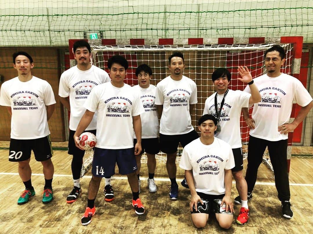 吉野樹さんのインスタグラム写真 - (吉野樹Instagram)「知ってるよね！猿T‼️ 小中の時によく着てました！！ ほんと懐かしい☺️☺️☺️ いつか18も入れてもらおう💪  @kimura_sports さんありがとうございます😊  #トヨタ車体 #BRAVEKINGS #木村スポーツ #kimurasports #handball」6月18日 22時19分 - tatsuki.yoshino23
