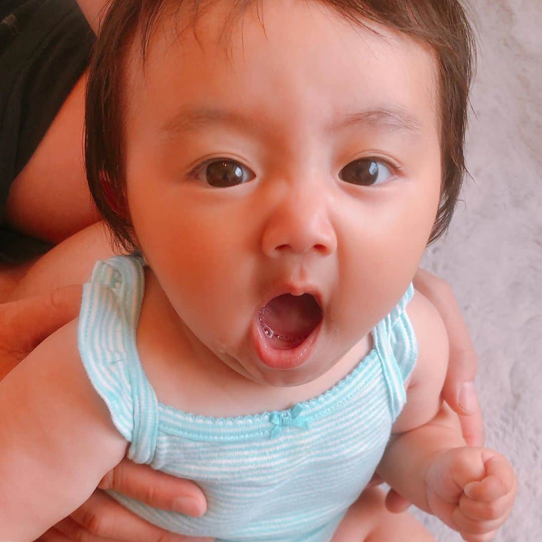 chayさんのインスタグラム写真 - (chayInstagram)「最近は色んな表情を見せてくれます👼❤️ あくびのクセが強い🥱 #姪っ子 ちゃん #baby #babygirl  #赤ちゃん」6月18日 22時17分 - chay1023_official
