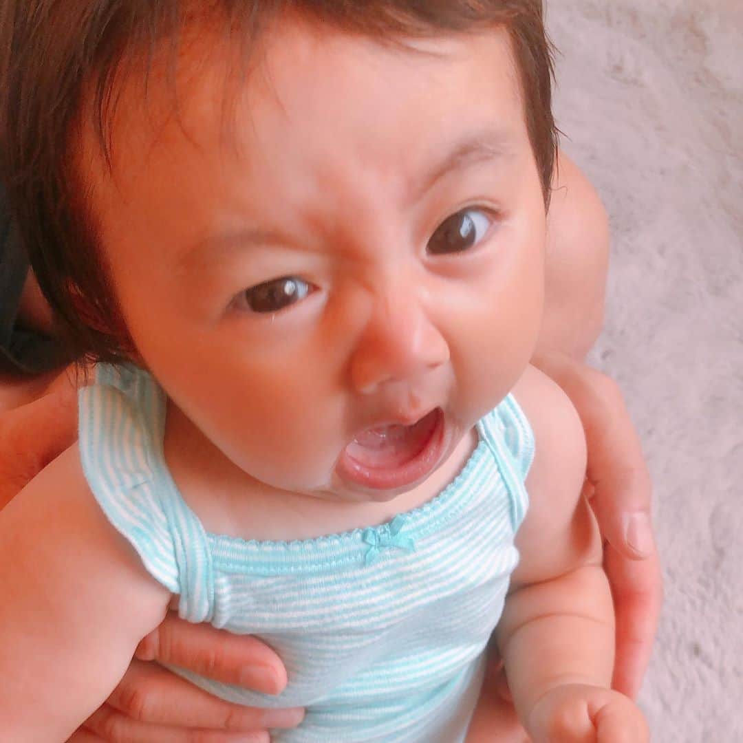 chayさんのインスタグラム写真 - (chayInstagram)「最近は色んな表情を見せてくれます👼❤️ あくびのクセが強い🥱 #姪っ子 ちゃん #baby #babygirl  #赤ちゃん」6月18日 22時17分 - chay1023_official