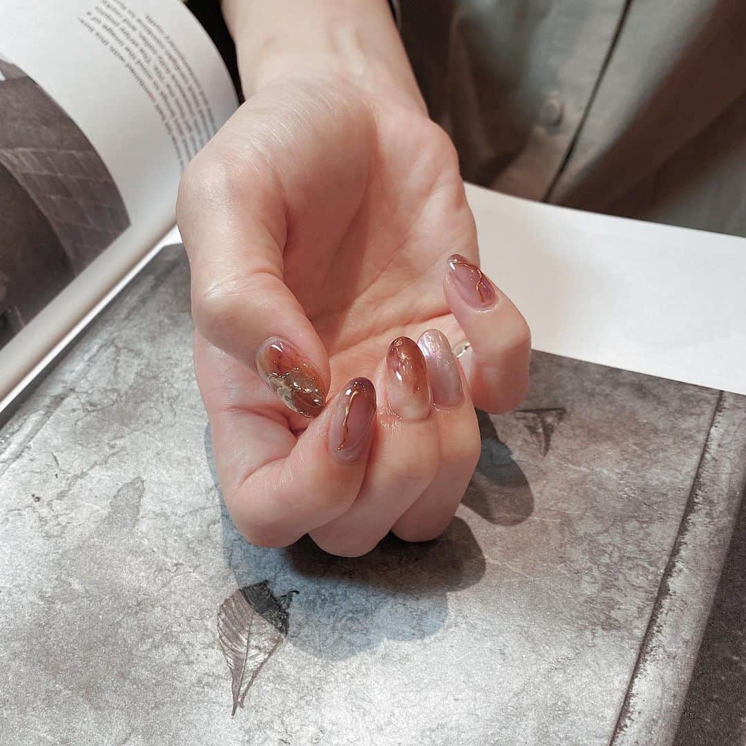 MIKI OKAMOTOさんのインスタグラム写真 - (MIKI OKAMOTOInstagram)「今の右手 ☝︎⁣ mirror × artink 先日liveでしたやつです！nail by(@i_hrmy) ᵗᑋᵃᐢᵏ ᵞᵒᵘ ¨̮」6月18日 20時52分 - __.nail.mk