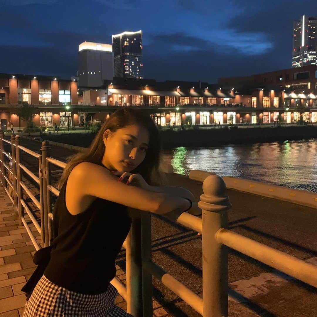 八鍬有紗さんのインスタグラム写真 - (八鍬有紗Instagram)「﻿ ﻿ ﻿ 最近撮影したときのオフショット🪐🪐❤︎﻿ 横浜の雰囲気ってなんか好きなんだよなー！」6月18日 20時52分 - arisa_yakuwa