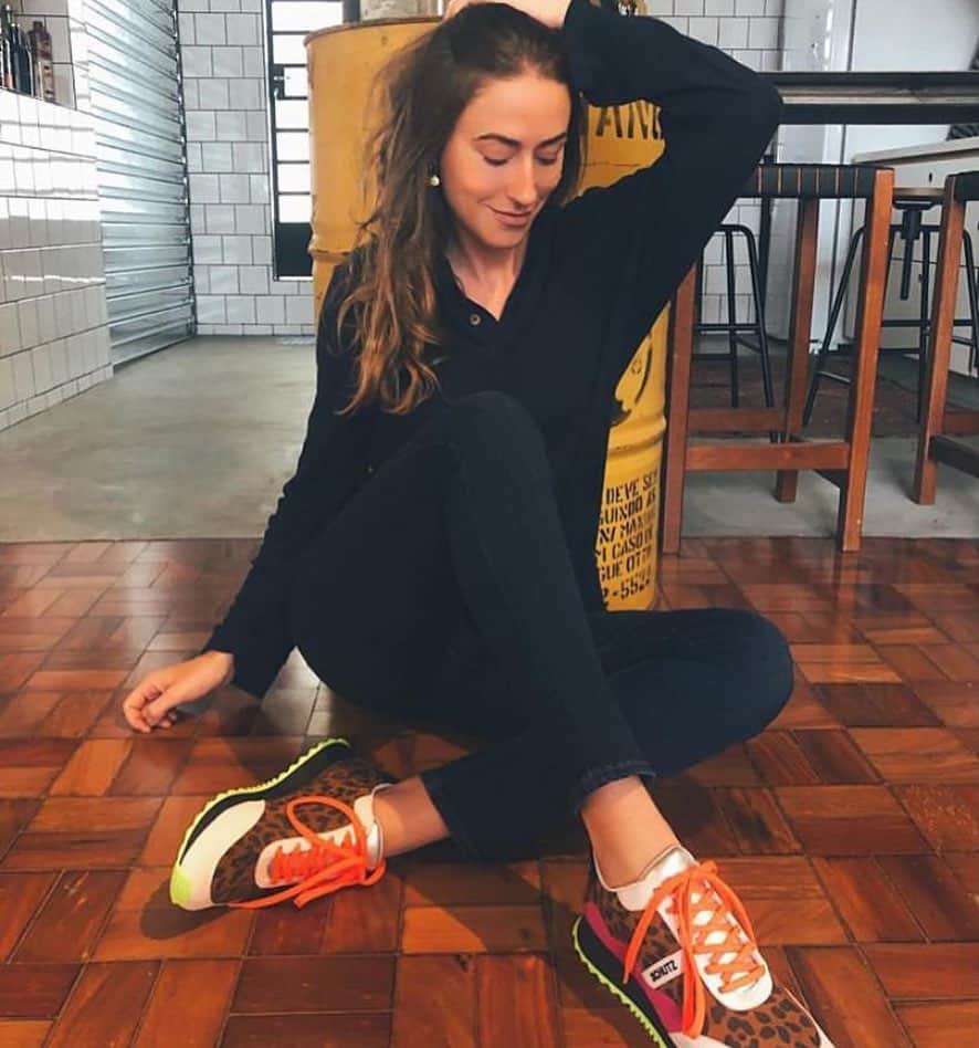 Schutzのインスタグラム：「KEEP IT CASUAL - SCHUTZ RETRO ❤️ #schutzsneakers #inmyschutz」
