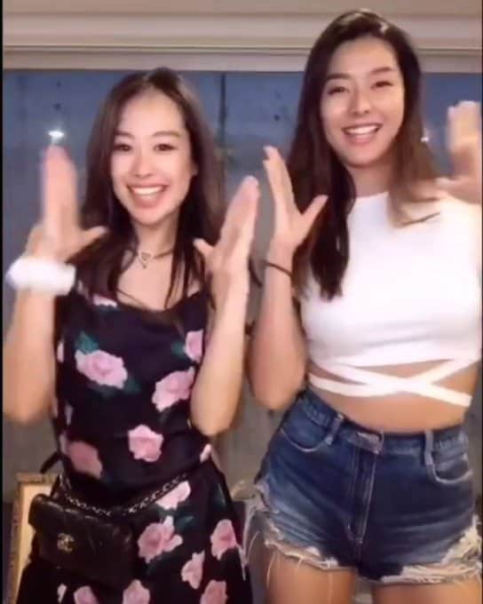 harunaのインスタグラム：「Who are youuu😛😛 dress:@jouetie_official #tiktokjapan」