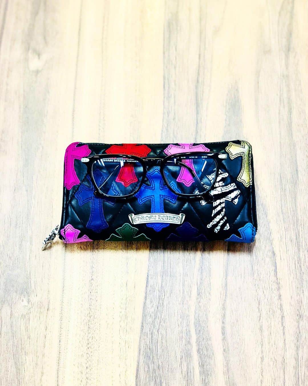 のインスタグラム：「🖤💛🤍💜💙❤️💖 Use after a long time for 2018 ・ ・ ・ ・ ・ ・ ・ ・ ・ ・ #chromeheartsofficial #chromehearts #offwhite #virgilabloh #richardstark #jessejostark #mattyboy #mattdigiacomo #ch #silver #leather #ootd #outfit #ootdmen #mensfashion #hypebeast #クロムハーツ #クロムハーツ部 #크롬하츠 #克罗心」