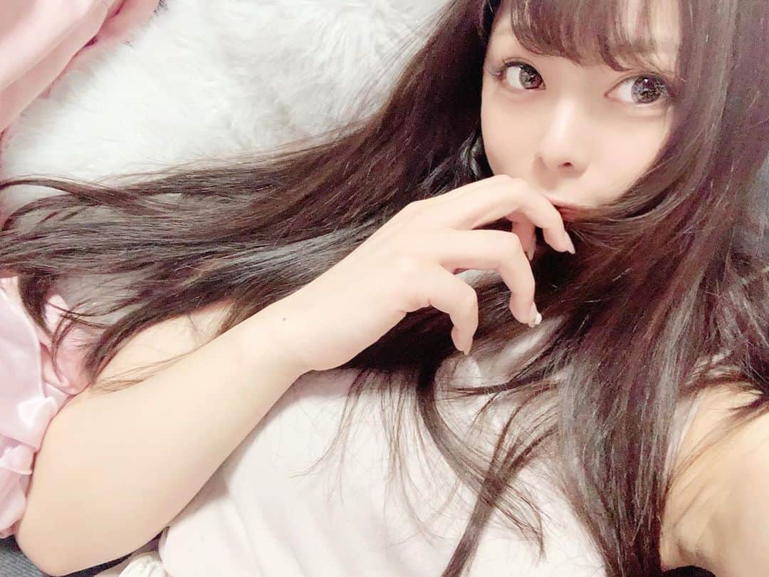 のインスタグラム：「清楚系になったつもり😘 髪色かえたよ‪‪‪‪✨✨」