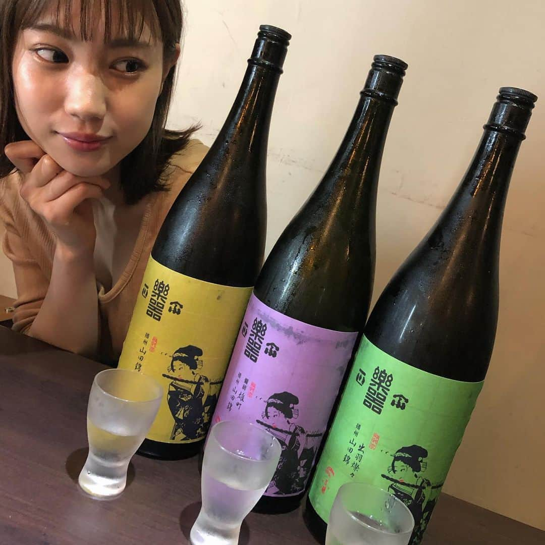 高野祐衣さんのインスタグラム写真 - (高野祐衣Instagram)「本醸造（アルコール添加されているもの）は﻿ 飲んだことあったけど、﻿ 純米吟醸のお米違いでライン飲み！﻿ 飲み比べ飲み比べ❤︎﻿ ﻿ ﻿ どれも山田錦も使ってるからか、﻿ 酸味や渋味の差があるくらいで﻿ ベースはやはり似ている、、、﻿ ﻿ ﻿ 本醸造に定評のあるある楽器正宗、﻿ この純米吟醸も美味しいけど、﻿ 楽器正宗の本醸造、いかに良くできているか。﻿ となりました☺︎しかもコスパすんごい﻿ ラベルのデザインが海外の方に受けそう🌟﻿ ﻿ ﻿ ﻿ #日本酒 #日本酒女子﻿ #楽器政宗  #福島県 #大木代吉本店﻿ #純米吟醸 #山田錦 #雄町 #出羽燦々﻿ #sake #japanesesake﻿ #ゆいぽんしゅ」6月18日 21時50分 - yuipooon12_06