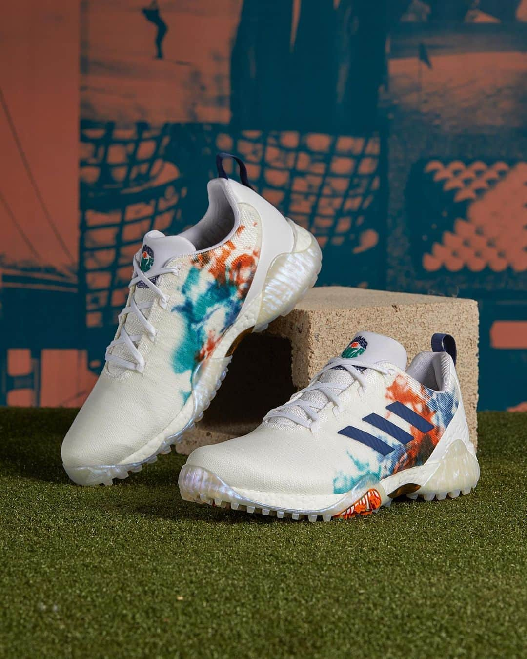 adidas Golfさんのインスタグラム写真 - (adidas GolfInstagram)「✌️ ❤️ ⛳️ #CODECHAOS Summer of Golf Edition Inspired by San Francisco’s 1967 ”Summer of Love,” come as you are to a Summer of Golf. Drops globally June 20th ☀️」6月18日 22時01分 - adidasgolf