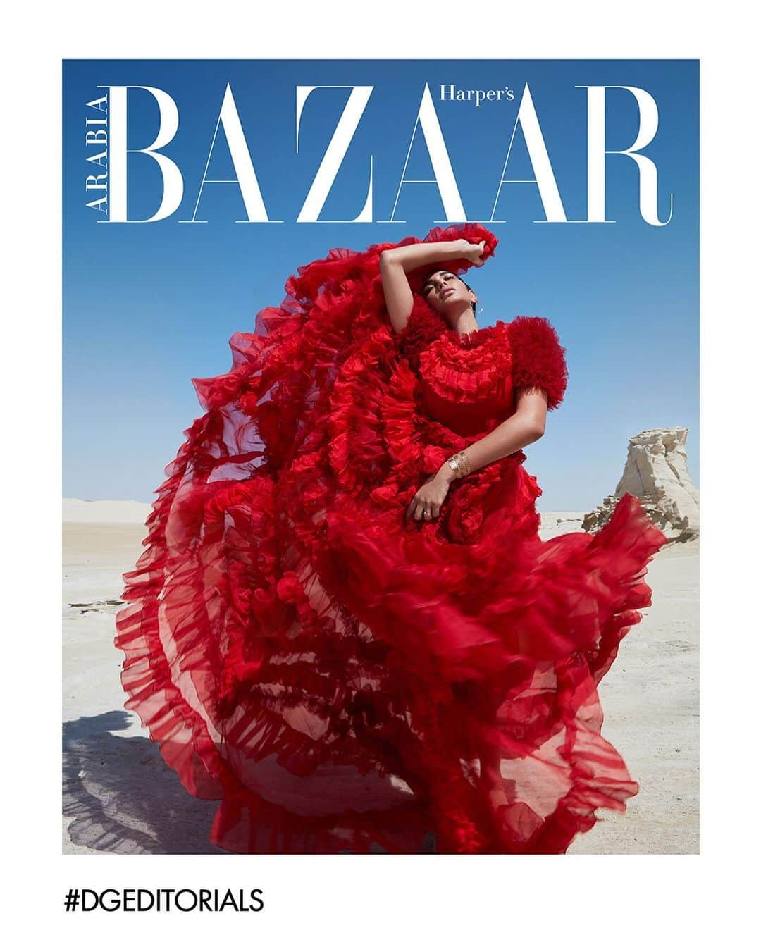 ドルチェ&ガッバーナさんのインスタグラム写真 - (ドルチェ&ガッバーナInstagram)「⁣A #DGFW19 look composed of a long red silk organza dress with plumetis tulle and chiffon ruffles on the cover of @harpersbazaararabia. ⠀ #DolceGabbana #DGEditorials⠀ ⠀ Photographed by @gregswalesart⠀ Styled by @anna_castan⠀ Talent @yasmine_sabri」6月18日 21時59分 - dolcegabbana