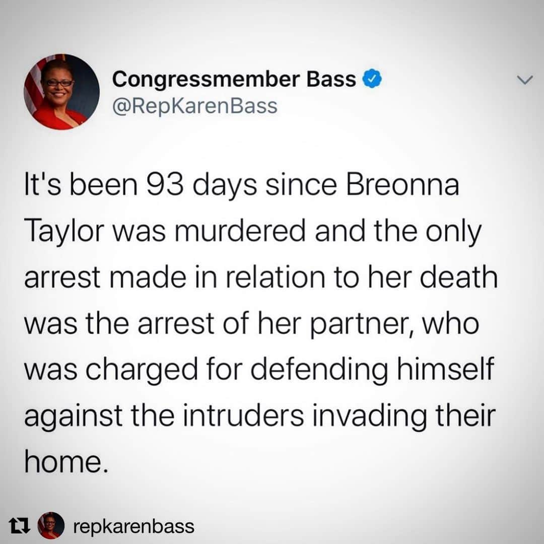 アンナ・パキンさんのインスタグラム写真 - (アンナ・パキンInstagram)「#justiceforbreonnataylor #sayhername」6月18日 22時00分 - _annapaquin