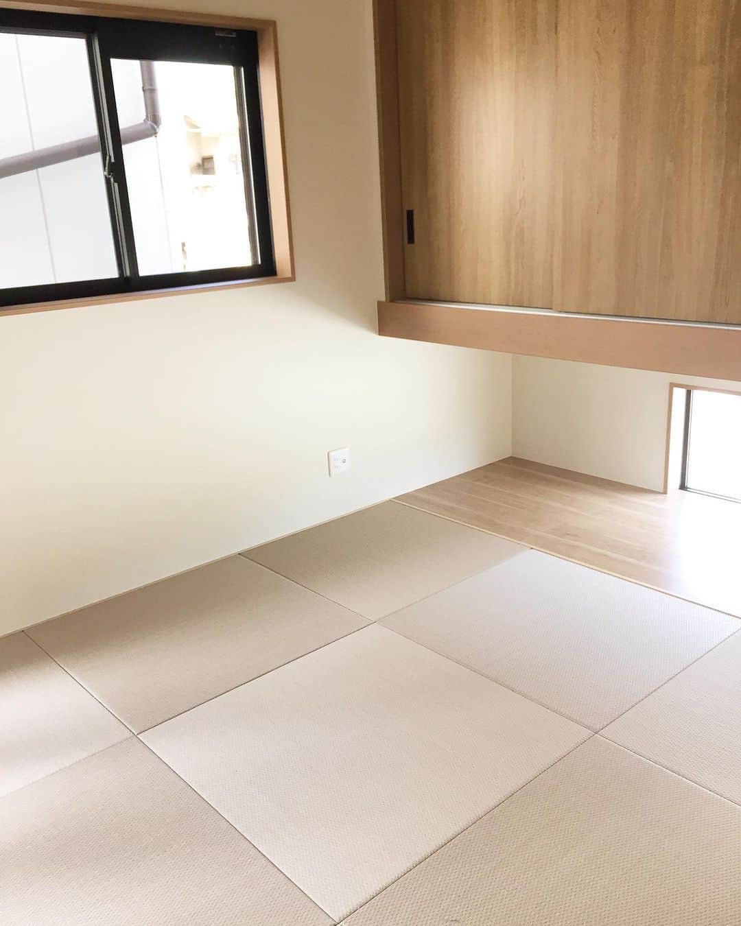 株式会社 元氣建設のインスタグラム：「#マイホーム #一戸建て #インテリア #ダイニング #キッチン #和室#家づくり#モデルハウス #元氣建設 #元気建設 #リフォーム #リノベーション #ショールーム #住宅 #新築 #外観 #注文住宅 #自由設計 #大阪 #木目 #和#カウンターキッチン #myhome #玄関ポーチ#interior #showhome #instahome」