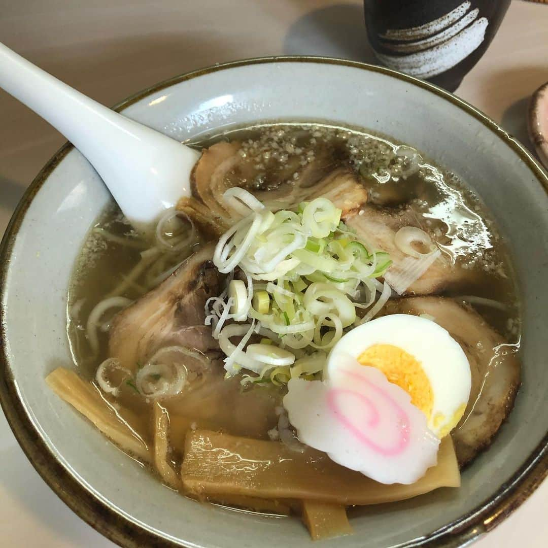 寺田明日香さんのインスタグラム写真 - (寺田明日香Instagram)「レスト日の幸せ。  昼ラーメン。  ラーメン大好きムスメ、抜け駆けしてごめん。  お友だちの実家です。🍜 #寺田明日香 #ママアスリート #寺田家の日常 #人形町佐々舟」6月18日 14時08分 - terada_asuka