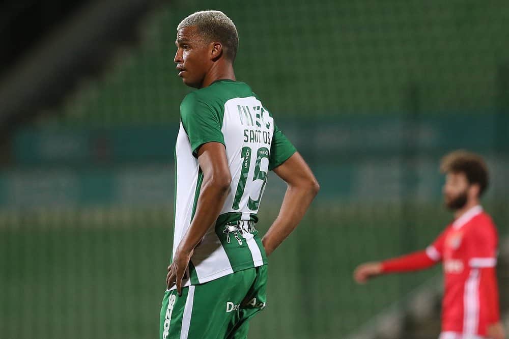 アデルラン・サントスのインスタグラム：「Infelizmente a vitória não veio não faltou coragem... e nem entregar de toda a equipe!! Agora é focar no próximo jogo!!」