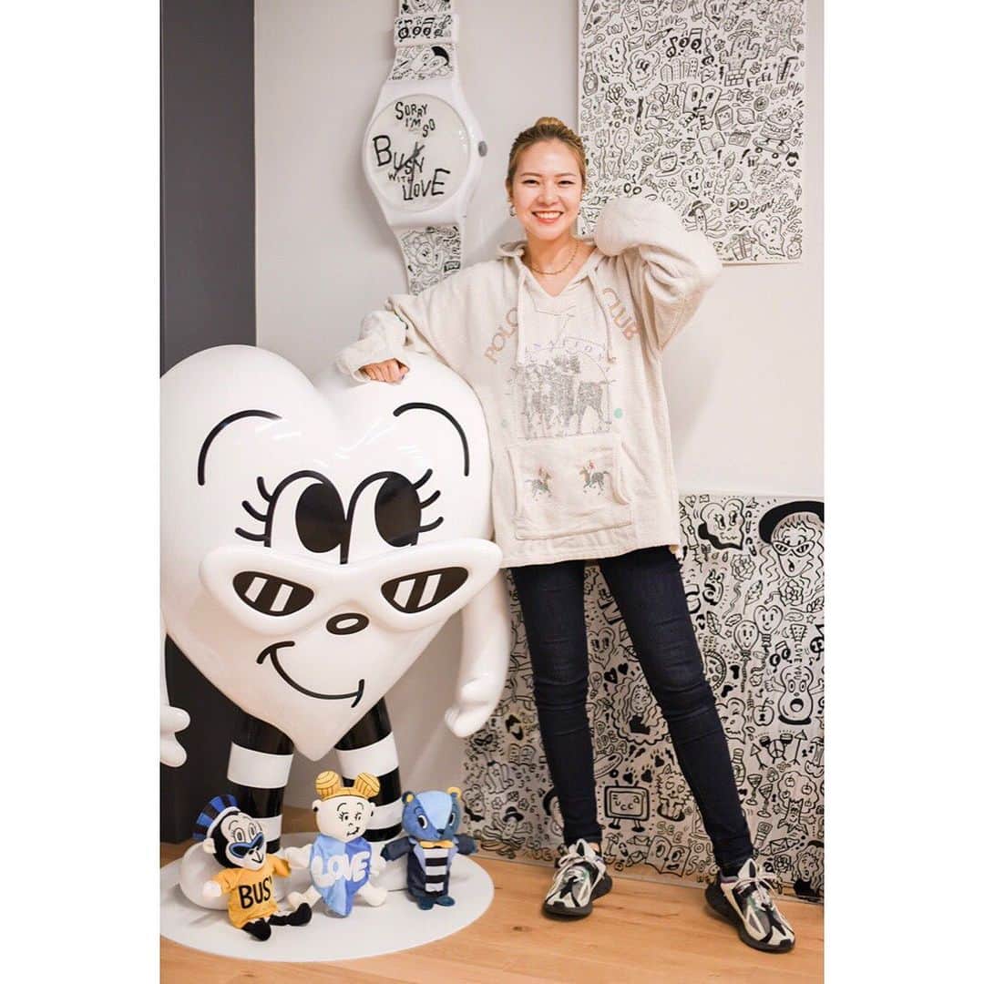 chocomooのインスタグラム：「💡お知らせ💡﻿ ﻿ 展覧会開催初日が、予定されていた8/20から8/13に☀️﻿ 1週間早く開催する事が決定しました🌼﻿🥳 ﻿ 行けるかなーと考えてくれてた方がいましたら是非スケジュール見直してみて下さい✨﻿ ﻿ #ChocomooEX﻿ 2020.8.13(thu)-9.28(mon)﻿ ﻿ 📸by @nao74ryan」