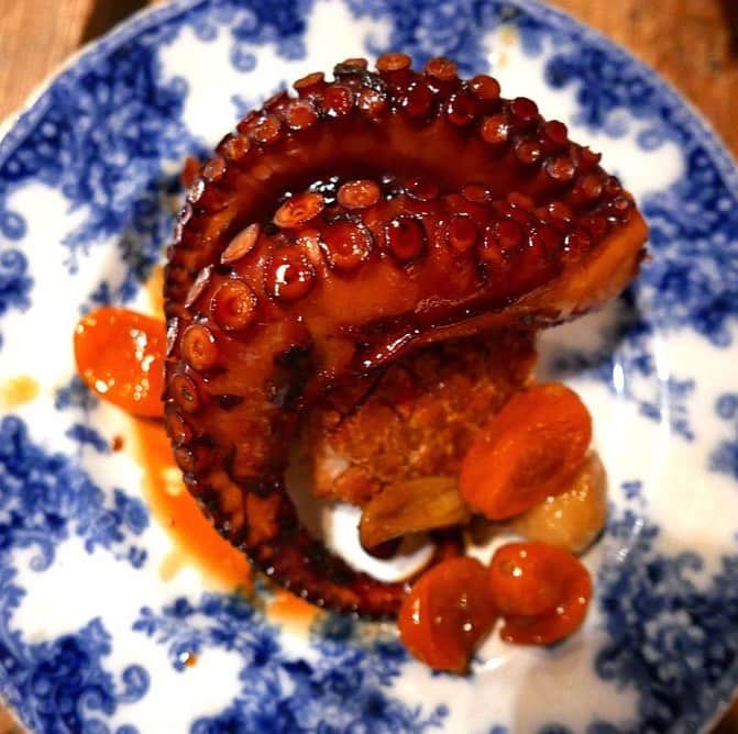 ジャンポールレスパナールのインスタグラム：「. Testé hier et complètement approuvé. Le cochon poulpe du @crabclub_bxl  Dingo! ♥️」
