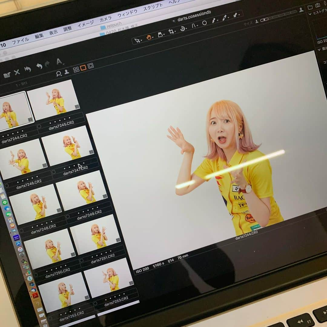 森田真結子さんのインスタグラム写真 - (森田真結子Instagram)「📸 ﻿ 昨日は撮影でした📷﻿ すぐふざけちゃう‥﻿ ﻿ 来週また1本取材と撮影で﻿ 今月中にもう1本増えそうな予感。﻿ ﻿ #darts #ダーツ女子 #ハイトーンカラー  #ダーツにプロがあるんだよ」6月18日 16時13分 - mayodarts