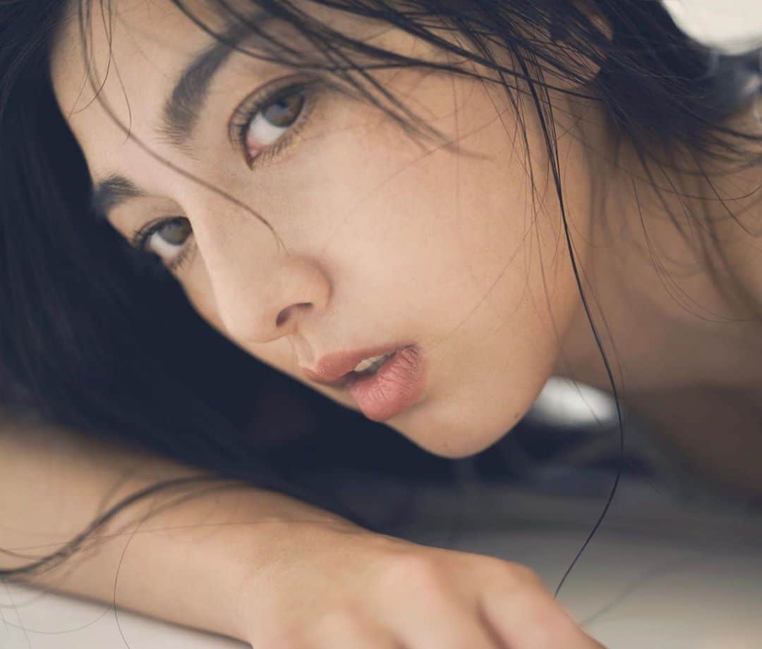 松野井雅（原紗央莉）さんのインスタグラム写真 - (松野井雅（原紗央莉）Instagram)「Model：松野井雅 Photographer：屋山和樹 ( @yayamax88 ) Hair & #Makeup：AMI ( @ami__t_a_ ) ・ ・ 1年前の6月18日に #サウナ デビューしまして、本日1年記念日👏🏻♨️ 約2ヶ月ぶりの大好きな #サ活 再開しておりますよ🧖‍♀️🔥 #銭湯・スパ施設の応援も込めて出向き、 密を避け新しい生活の中でのルールと共存し、 必要なぶんだけ味わって #ととのう 😊 ・ ・ #quarter #germany #サウナイキタイ #サウナー #サ女子 #サウナ好き #外気浴 #交互浴 #あまみ #水風呂 #温度の羽衣 #バイブラ #ヴィヒタ #ウィスキング #ロウリュ #ロウリュウ #アウフグース #日本サウナ熱波アウフグース協会 #熱波師 #日本サウナスパ協会 #サウナスパ健康アドバイザー #日本アロマ環境協会 #AEAJ #アロマテラピー検定2級 #アロマテラピー検定1級」6月18日 16時44分 - miyavimatsunoi