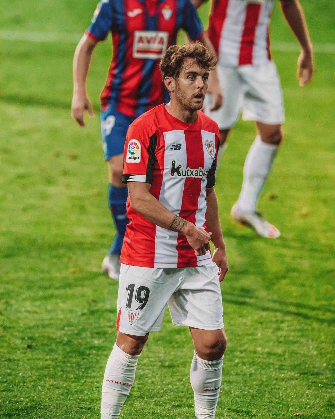 イバイ・ゴメスのインスタグラム：「2-2 ayer en Eibar ⚽️ Seguimos. Aupa @athleticclub ! 🦁🔴⚪️」