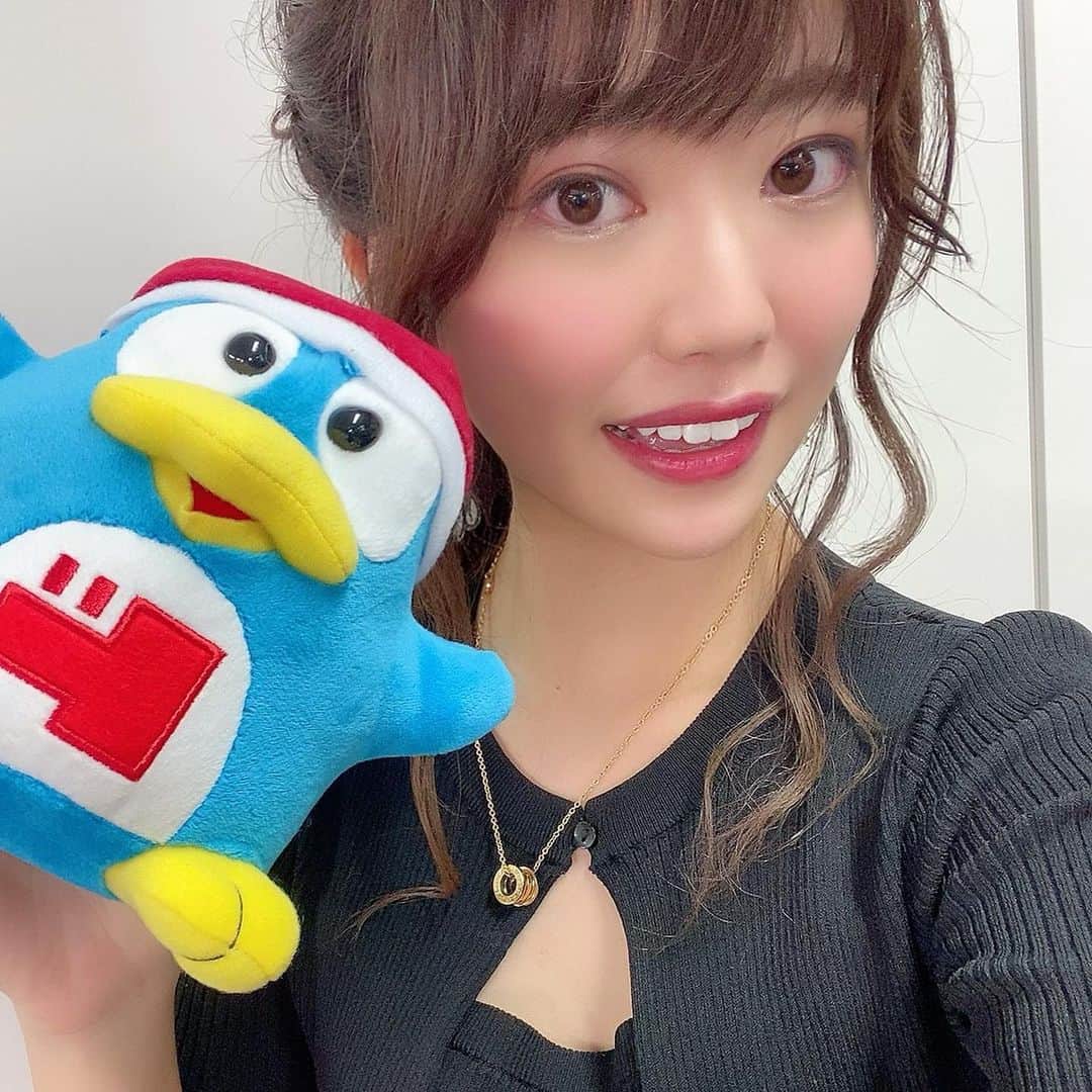 中谷彩伽のインスタグラム：「. 6.14 ドン.キホーテ道頓堀店大観覧車えびすタワーにてイベントにゲスト出演🎤 . なんと関西でのイベントは2年ぶり！♡ 第2の地元ってくらい大好きな大阪でイベントが出来てすごく嬉しい🐙 実は応援してくださってる方、関西の方が1番多いのです😋 このお話を頂いた時はまだ緊急事態宣言の真っ只中で、先の見通しもつかなくてイベント出来るかな、、東京から出られるかな、、 とか結構心配だったなあ💭 今回は、トークイベントは無観客での中継、その後の物販でのみお会い出来るという形になりました⭐️ 中継になったからこそ、大阪は遠くて来れないって方にもトークイベント見ていただけて結果よかった(๑˃̵ᴗ˂̵)و . また遠征で全国の皆さんにお会いできるように頑張るね(◍︎•ᴗ•◍︎) . #ドンキホーテ #ドンキホーテ道頓堀 #ドンペン #大阪 #道頓堀 #おおきに」
