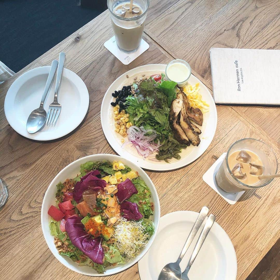 石川理咲子さんのインスタグラム写真 - (石川理咲子Instagram)「#lunch #cafe 野菜不足のため、サラダランチ🥗」6月18日 17時45分 - rsk_0315
