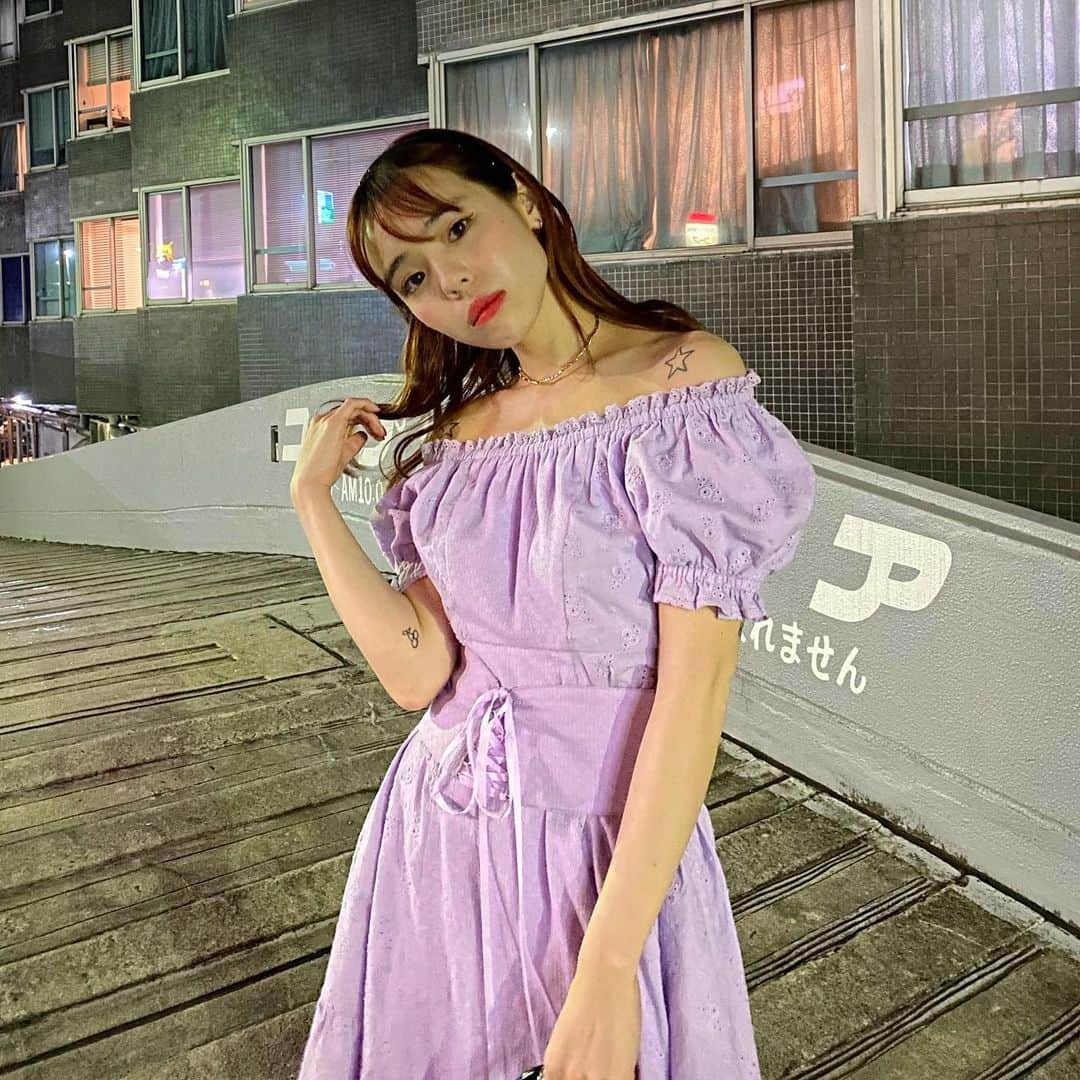 瀬戸あゆみさんのインスタグラム写真 - (瀬戸あゆみInstagram)「レースワンピ、ラベンダーカラー💜🍨﻿ ﻿ (iPhone11proの写り、夜なのに感動する……✨)﻿ #dearsisterhood」6月18日 17時46分 - setoayumi