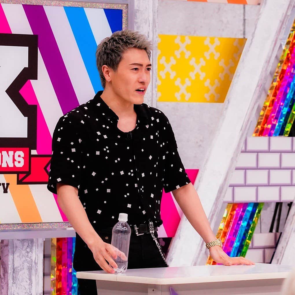 GENERATIONS高校TVのインスタグラム：「GENEといっしょにマジック🎩﻿ マジックを教えてもらえるとしたら﻿ 誰に教わりたい😍⁇﻿ ﻿ コメントで教えてね✏️✨﻿ ﻿ 生放送でチャレンジした﻿ GENEのマジックはもう見てくれたかな👀⁇﻿ ﻿ ABEMAビデオで無料見逃し配信中📺﻿ 是非チェックしてみてね✅ ﻿ ﻿ 🐷🐰🦍👽🐶🐬🥔﻿ ⚠️番組はABEMAでお楽しみください⚠️﻿ 🙅‍♂️動画録画（画面録画）することは禁止されています﻿ 🙅‍♂️SNSに番組の動画を投稿するのもNGです﻿ 公式Twitterもチェックしてね✔💡﻿ 🔎@gene_kou で検索‼️﻿ .............................🏫..............................﻿ #ABEMA #ジェネ高 #GENE高﻿ #GENERATIONSfromEXILETRIBE #GENERATIONS﻿  #GENE#ジェネレーションズ #ジェネ #ジェネ犬﻿ #小森隼 #白濱亜嵐 #数原龍友﻿ #中務裕太 #片寄涼太 #佐野玲於 #関口メンディー﻿ #隼 #亜嵐 #龍友 #裕太 #涼太 #玲於 #メンディー﻿ #おうち時間 #GENEとおうち時間 #stayhome」
