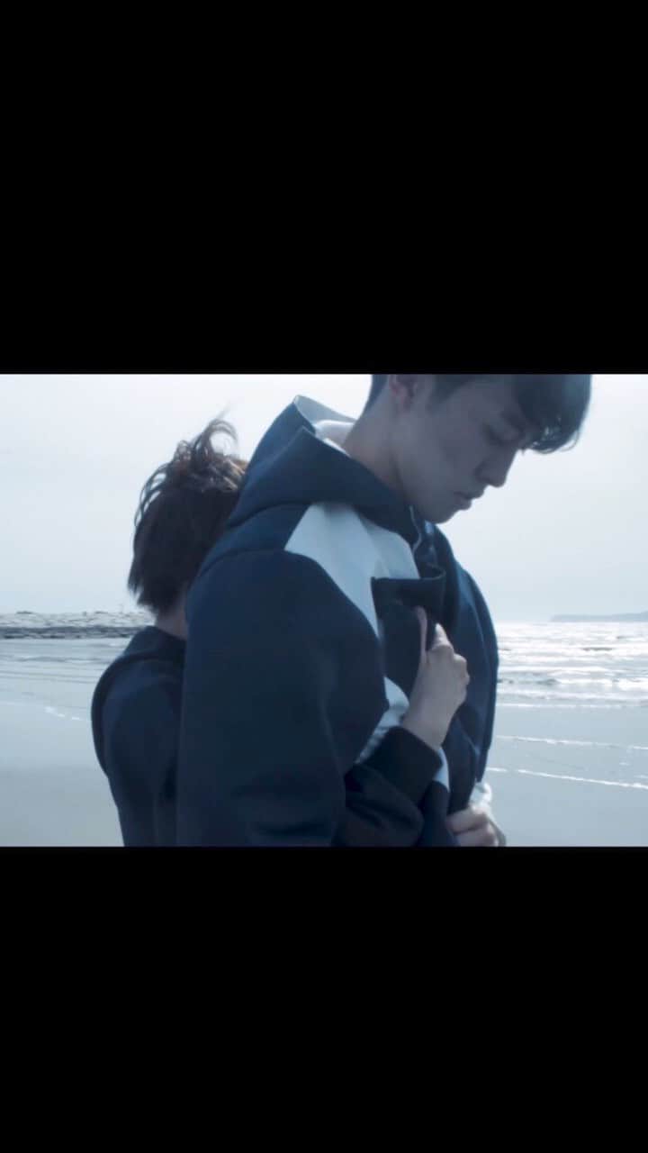 のインスタグラム：「music:A Thousand Miles / @boyceavenue + @alexgoot .  choreographer: @shin5_kawasaki & @sumika129 .  costume: @sumika129  movie : risa  是非最後まで見てみて下さい 衣装は生地から作ってます😎（俺じゃなくて相方が…笑）  #dance #choreo #athousandmiles #boyceavenue #alexgoot #vanessacarlton  #alltimefavoritetime #instadance」