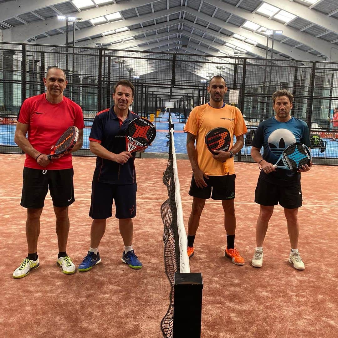 ジョルディ・コディーナのインスタグラム：「🎾🎾🎾 @ivan.perez9 #velasco #oli」