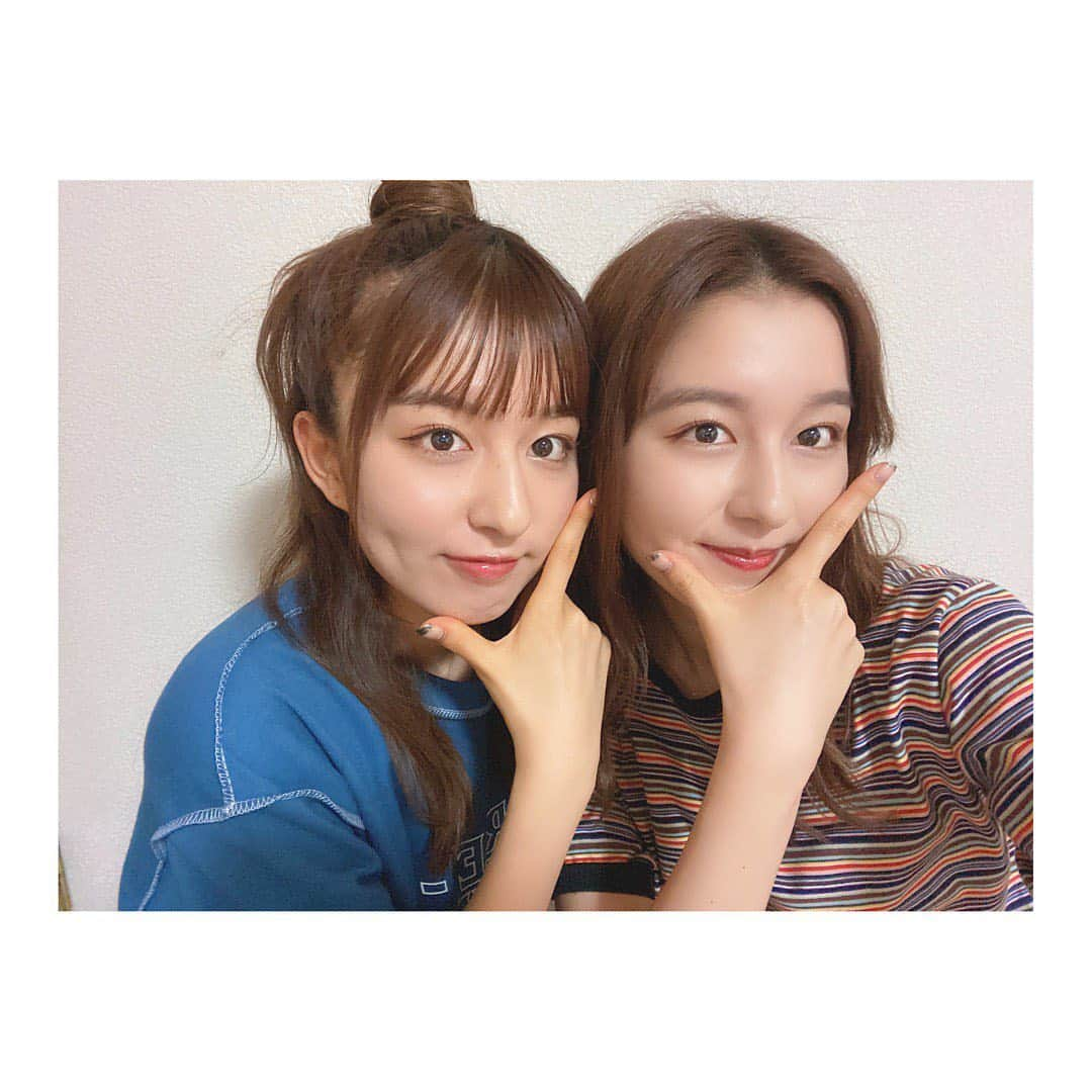 りかりこさんのインスタグラム写真 - (りかりこInstagram)「🧡お知らせ🧡 オンライントークイベント 『ちょっと遅れた🍒りかりこ誕生日会』 開催する事になりましたー！！！ 今回は、オンラインアプリ『Zoom』を 使用したイベントになります🌟 そして、無料イベントです❤️ 注意事項が沢山あるのでよく読んで応募してね！ . 【イベント日時】 2020年6月26日(金) 19:00〜19:45(予定) 【応募期間】 2020年6月18日(木)19:00〜 6月21日(日)23:59まで 【抽選・当選発表】 厳正な抽選の上、6月24日(水)中に当選者のみメールをお送りいたします 【応募方法】こちらから http://www.sonymusic.co.jp/event/101842 . 【応募条件】 ◉Zoomにアクセスできる環境をご用意いただける方 ◉本イベントに確実に参加できる方 ※途中参加、途中退室を予定している場合、 応募はご遠慮ください。 ◉本応募要項に同意いただける方 . 参加応募のURLは ストーリーのハイライトにまとめますね💓 イベントが決まってからワクワクが止まりませーん！ 楽しみだなあ🌟 . #リカリコグラム #りかりこ#双子 #tiktok#YouTube#イベント#告知 #オンラインイベント#zoom#ズーム #誕生日会#誕生日 #twins#followｍe」6月18日 19時00分 - rikariko_official