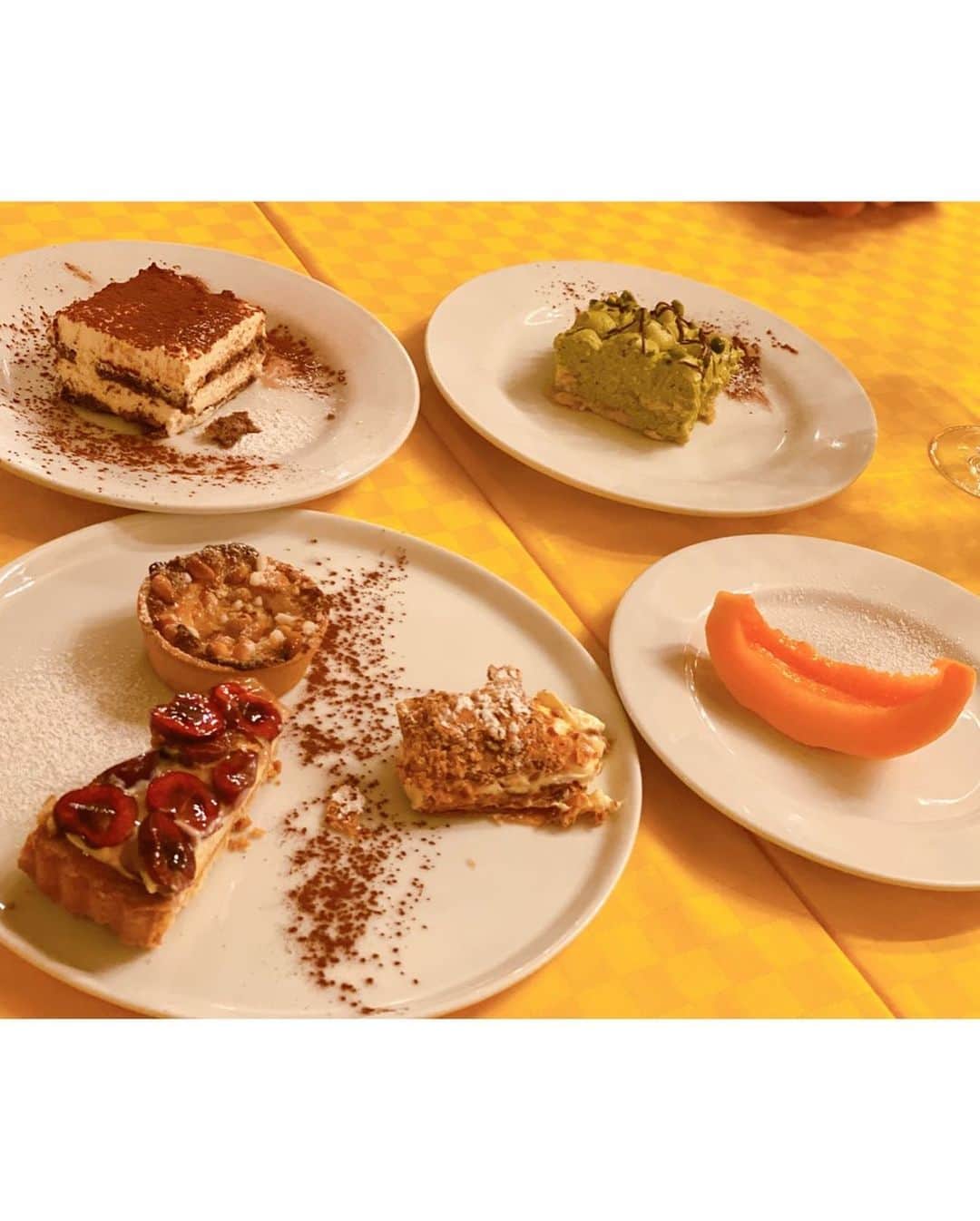 橘沙奈さんのインスタグラム写真 - (橘沙奈Instagram)「* 久々に外でイタリアンを頂きました🍝✨ * * 最後のデザート選べるんだけど、 私だけ3個🍰笑 好きな物ばかりで選べなくて、 これでも選んだ方( ´•ᴗ•ก)💦 よく食べるので友達によく驚かれます😅 * * * * * * * * * #食べてる時が一番幸せ #甘党 #イタリアン #デザート #スイーツ #ケーキ #タルト #グルメ #グルメスタグラム #foodstagram #sweets #cake」6月18日 19時08分 - an.an.0706