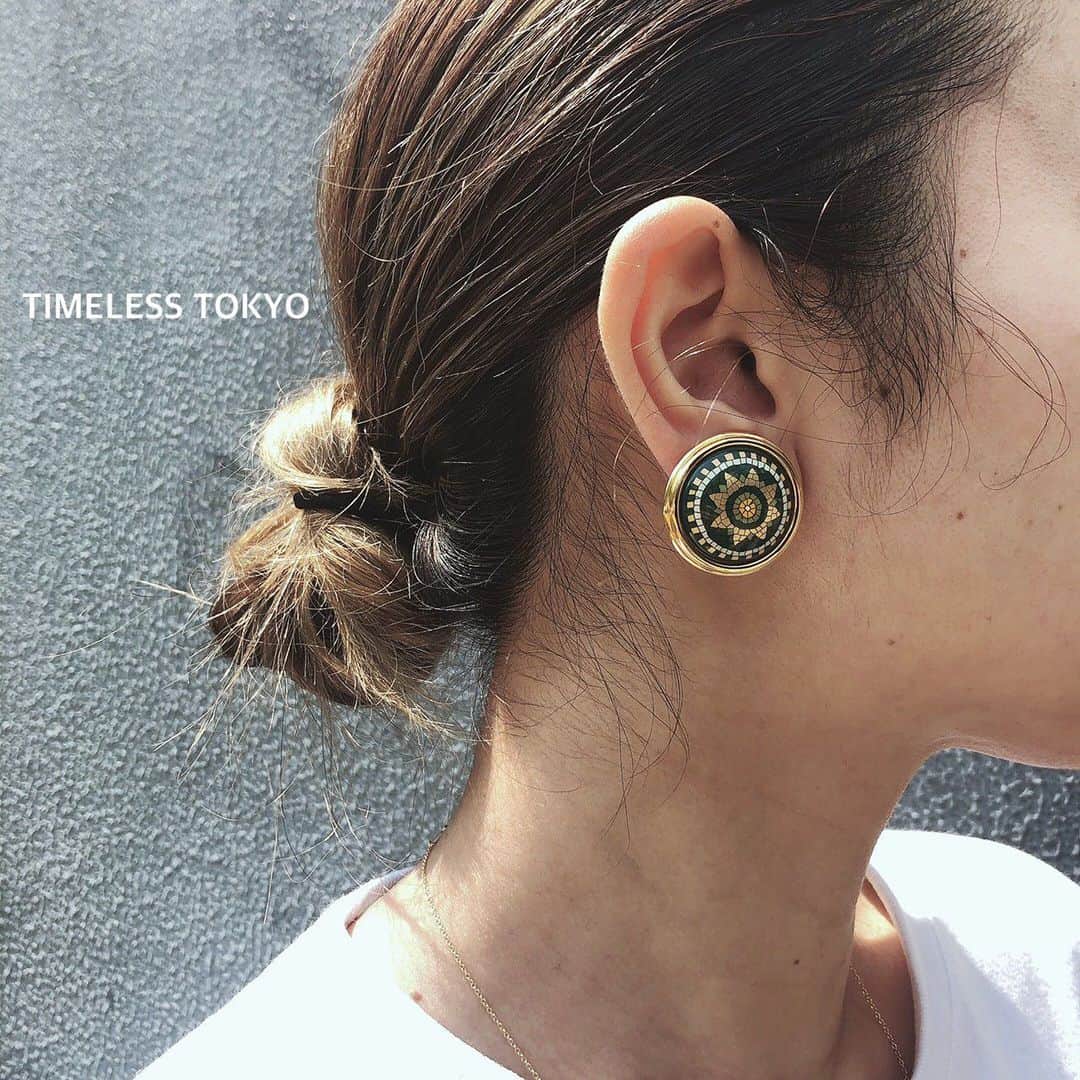 Paula’sのインスタグラム：「【HERMES】 サークル エマイユ イヤリング  憧れの高級ブランドとして有名なエルメスは、カバンなどの皮製品のみならず、アクセサリーも人気があります。 . 詳細はWEB SHOPにて 【GM4321】 .  #timelesstokyo#timeless#tokyo#vintage#vintageshop#chanel#selectshop#CELINE#HERMES#GUCCI#DIOR#CHANEL#エルメス #ヴィンテージアクセサリー」