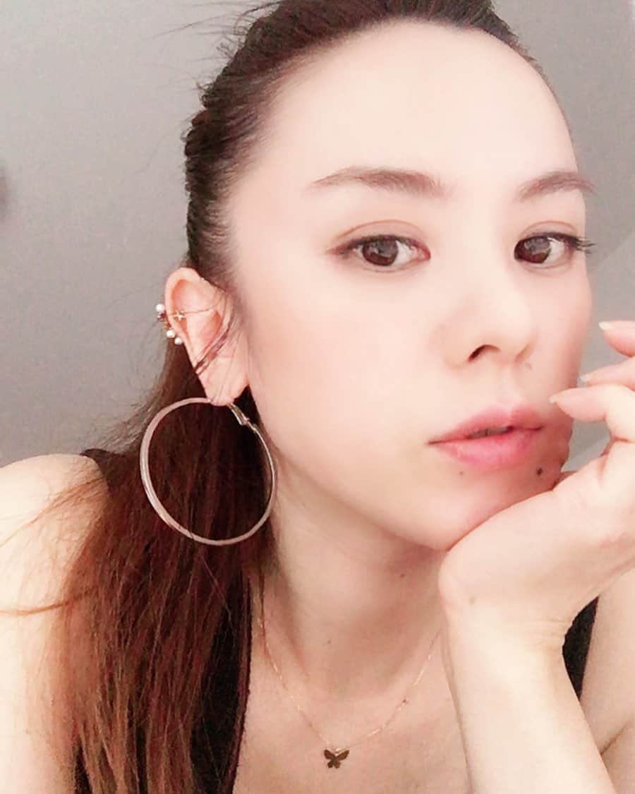 azumiのインスタグラム：「ポニテ  #暑い  #髪伸びるの早い  #アクセ #また作りたくなってきた  #wyolica #ワイヨリカ #Azumi #tunobyazumi」