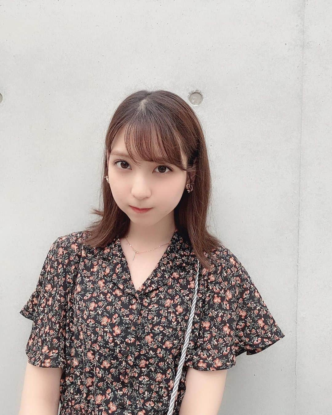 松岡菜摘さんのインスタグラム写真 - (松岡菜摘Instagram)「. . はやく梅雨明けて 夏きてほしい🥺 . 髪ボサボサぁ .」6月18日 19時58分 - natsustagram_hkt