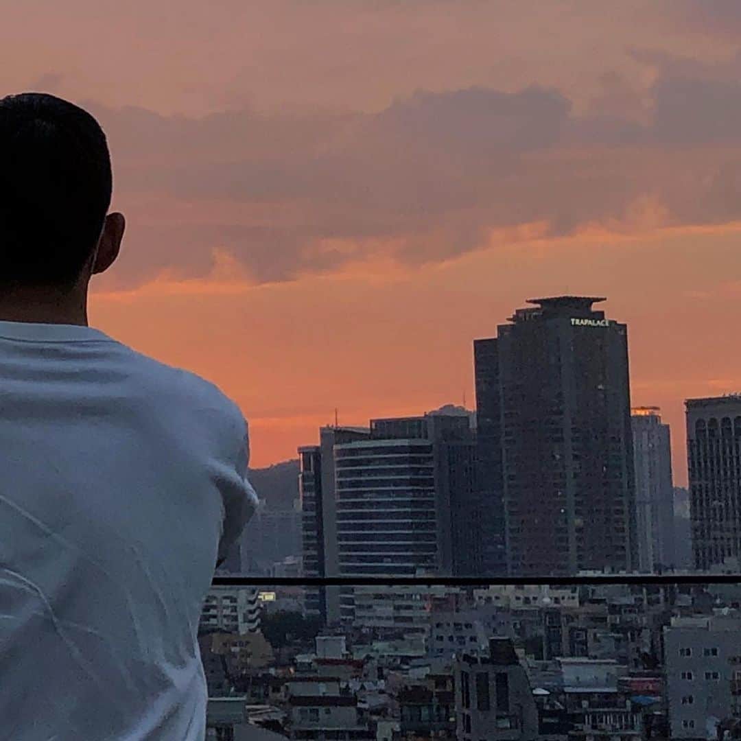 ビボム のインスタグラム：「🌆」