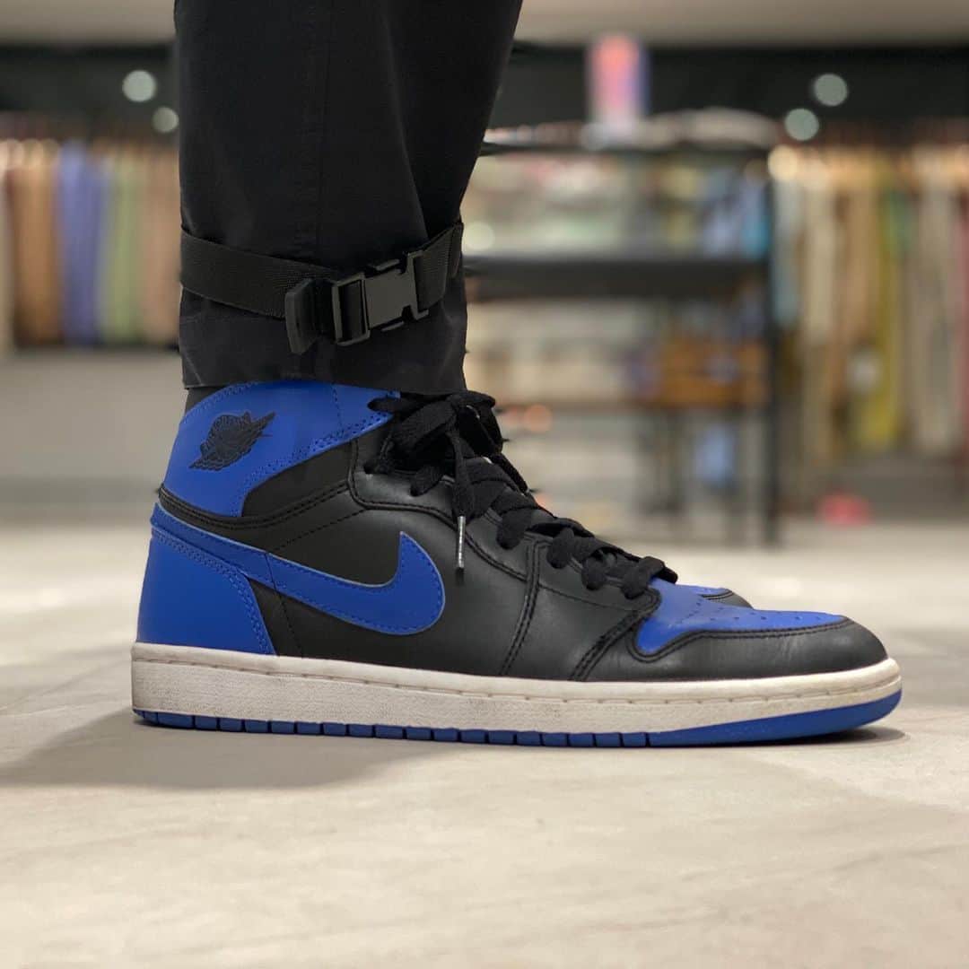 谷正人のインスタグラム：「今日もジョーダン1 。 やっぱり、青黒が1番好きですね。 #jordan1 #airjordan1 #nike」