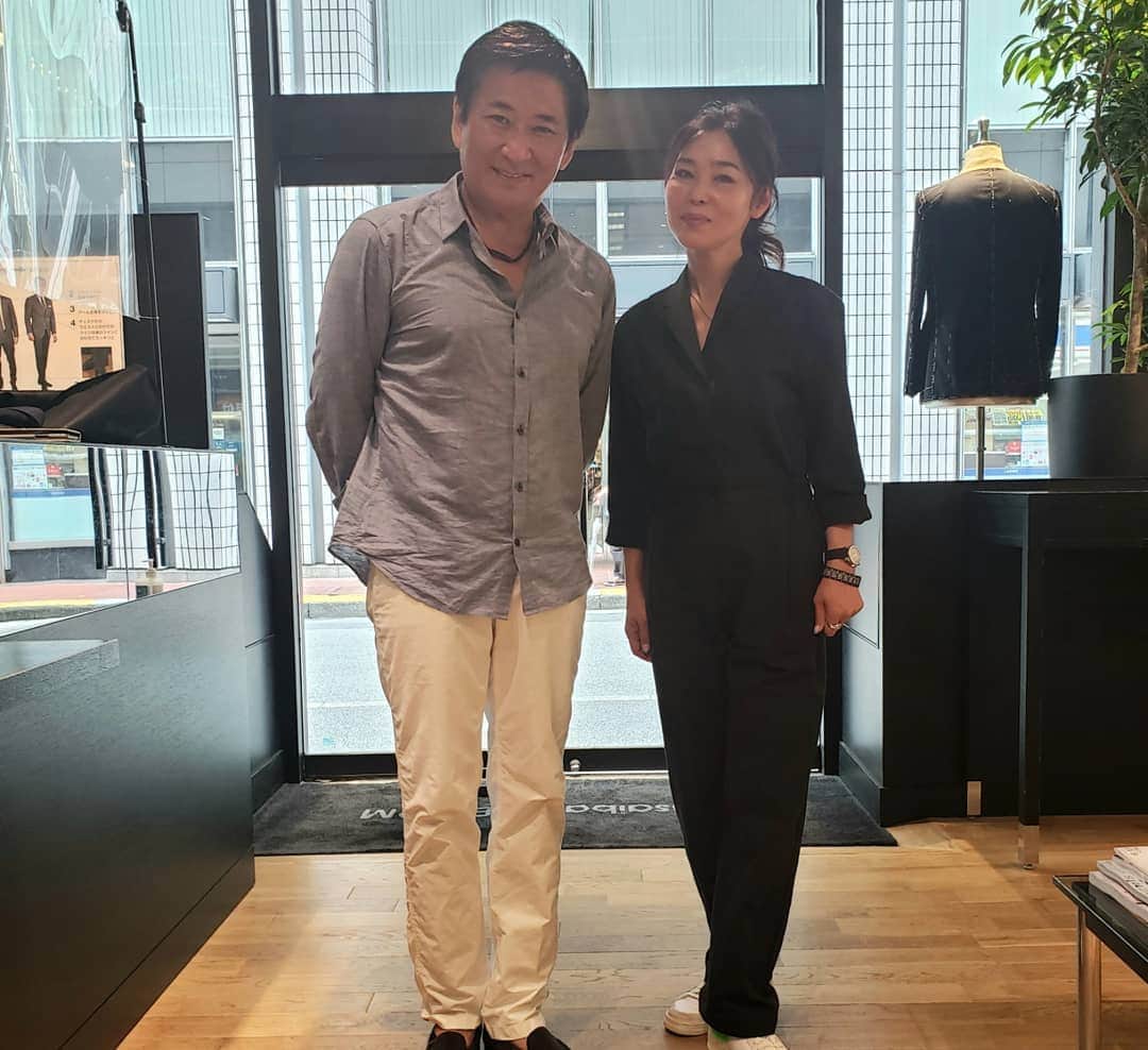 藤岡幸夫さんのインスタグラム写真 - (藤岡幸夫Instagram)「６月２０日(土)のエンターザミュージック(BSテレ東 毎週土曜日 朝８時半～)は鍵盤の魔術師カツァリスでラヴェルのピアノ協奏曲‼️ ファンサイトのブログ更新しました！このアカウントのプロフィールのURLから宜しければ😊  藤岡幸夫の裏アカウント @sachiofujioka では新聞掲載のエッセイ他　雑誌の記事他を御覧になれます😊」6月19日 6時37分 - sachio_fujioka