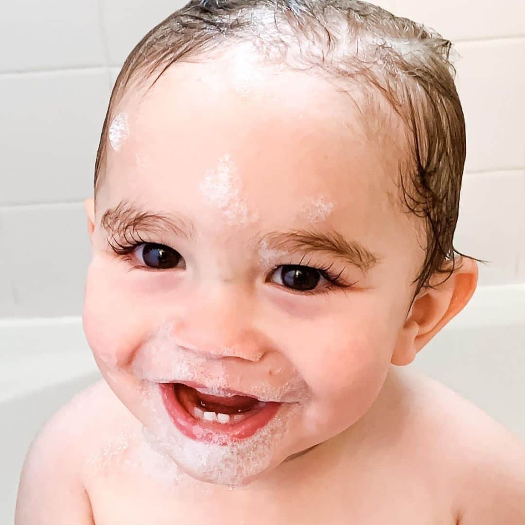 ディーナ・ニコール・コルテーゼのインスタグラム：「🥰 My water baby 💙 💦」