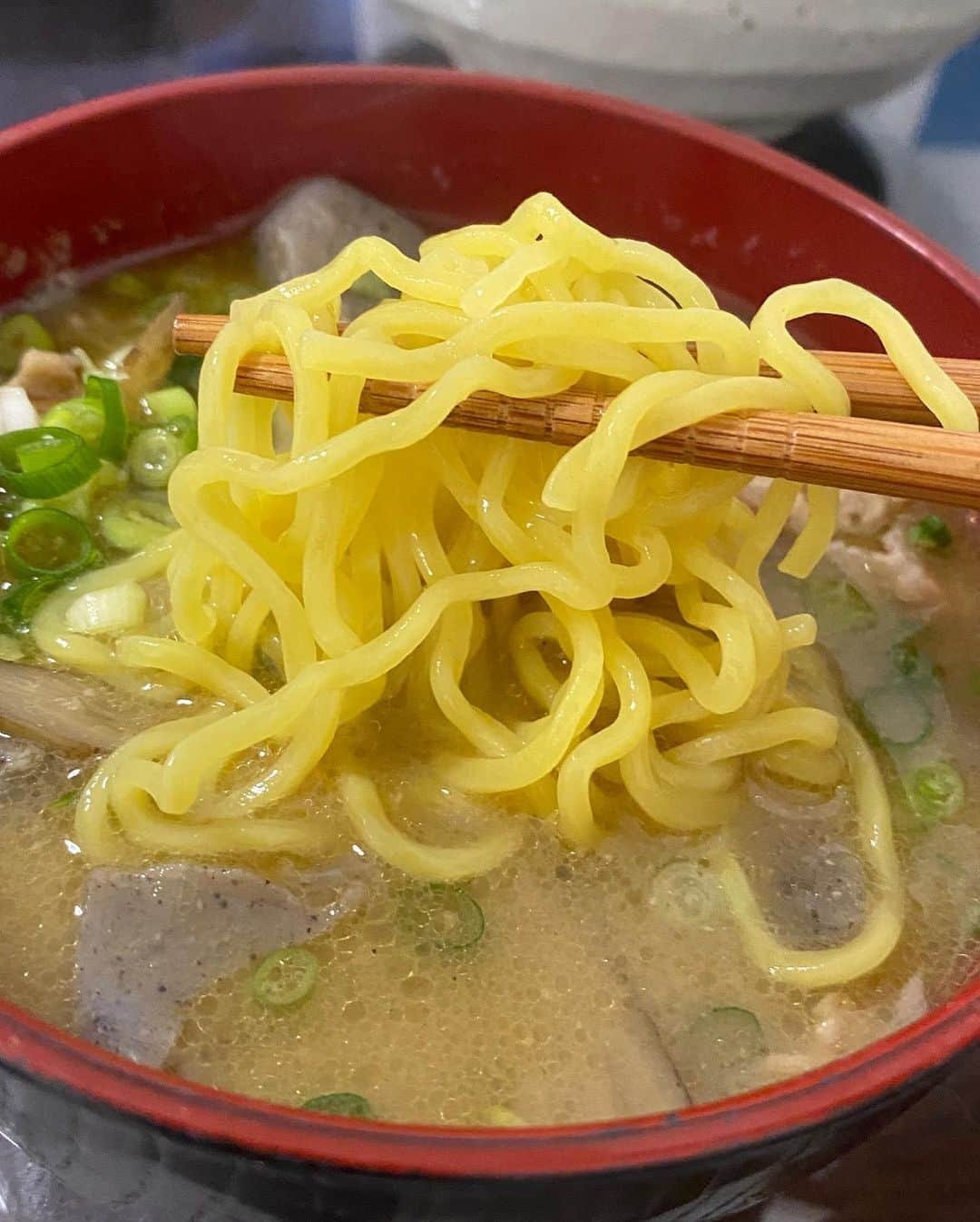 佐藤祐基さんのインスタグラム写真 - (佐藤祐基Instagram)「昨日の豚汁で悶絶つけ麺。 やっぱりこの#自家製辣油 は昇天します…味噌味にとてつもなく合うわ。 正直、今年食べた#つけめん で1番美味いかもしれん… あー振舞いたい。  #おうちごはんlover  #悶絶豚汁昇天辣油つけめん」6月18日 22時48分 - sa_too222