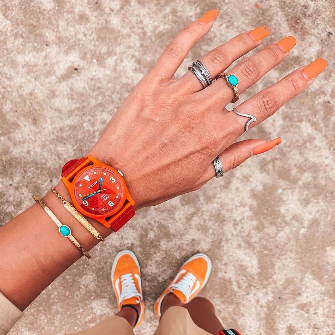 TRIWAさんのインスタグラム写真 - (TRIWAInstagram)「A whole summer mood. Wear your values, make a statement. Choose a watch entirely made from recycled ocean plastic. ⠀⠀⠀⠀⠀⠀⠀⠀⠀ ⠀⠀⠀⠀⠀⠀⠀⠀⠀ #timeforoceans #ocean #oceanlover #surf #beach #waves #plastic #noplastic #plasticfree #recycle #upcycle #fashion #statement #ethical #sustainability #watch #oceanside #oceanlife #zerowaste #upcycle」6月18日 23時01分 - triwa