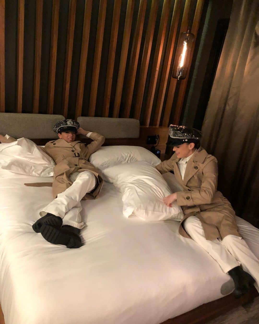 クロエ・ベネットさんのインスタグラム写真 - (クロエ・ベネットInstagram)「OKAY. So for last nights episode of #agentsofshield Elizabeth and I were told we had a night shoot at The Roosevelt hotel. The hotel is a staple in Hollywood and oozes Hollywood glam, so we were over the moon because we thought “omg wowww we get to both have this really fun glamorous night of shooting, maybe in ball gowns or some fancy cocktail situation, like, yesss we finally made it in Hollywood!”... but then we find out we were shooting scenes dressed as a morticians, in the rain, and would be shooting in FULL period piece mortician outfits, along with beige wet suits underneath. So pretty much the exact opposite of what we thought the night was gonna be. Which we thought was veryyy funny for some reason. And then guys guess what?...turns out there is literally NOTHING more fun than running around a fancy hotel dressed as a 1950’s mortician. I have over 214 pictures/videos of that night. I don’t know why we thought this was so funny. Hands down one of my favorite nights of shooting. But anyway I’ve been waiting to post these bts shots for over a year now and I’m so glad the world gets to see them, cause they are very important lol. @lil_henstridge l I lo0o0o0vveeee uuuuuu.  Edit: wow this caption is all over the place, but you get it right?」6月18日 23時15分 - chloebennet