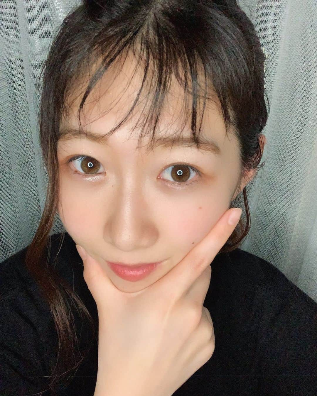 馬場奈々瀬さんのインスタグラム写真 - (馬場奈々瀬Instagram)「今日はバッタバタだったけれど、 いろんな人とたくさん喋れて、 さいっこうに楽しい一日でした🤤🤤🤤. . 配信後の前髪ぼさつき気味の馬場です！笑笑. . これから配信準備します😊✨✨. おやすみ前に少し配信します(^^). . #LINELIVE #line  #lineライブ #rizinガール #rizinガール候補生 #総合格闘技　#前髪のびた　#777」6月18日 23時43分 - nanaseeeen